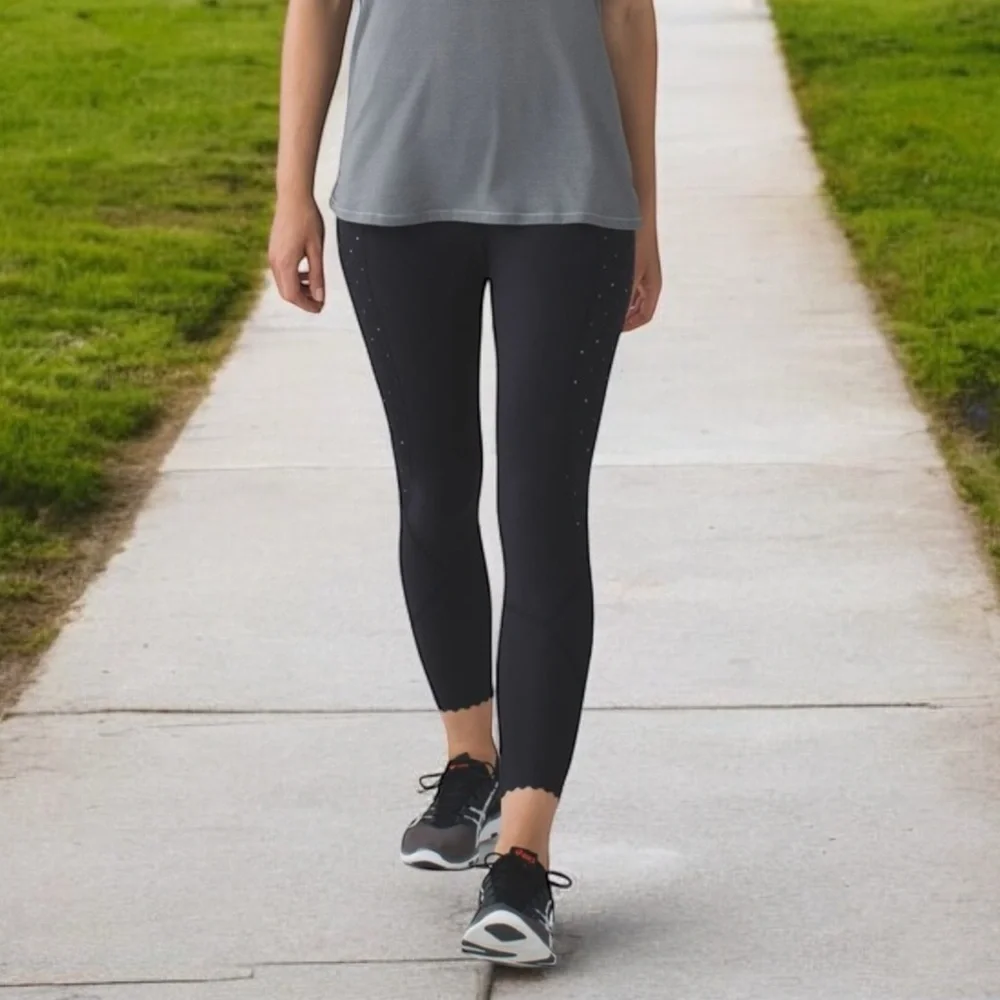 Lululemon Tight Stuff Tight Reflective in Black / Night Fall Black Tricolor Sz 4 - Picture 2 of 14